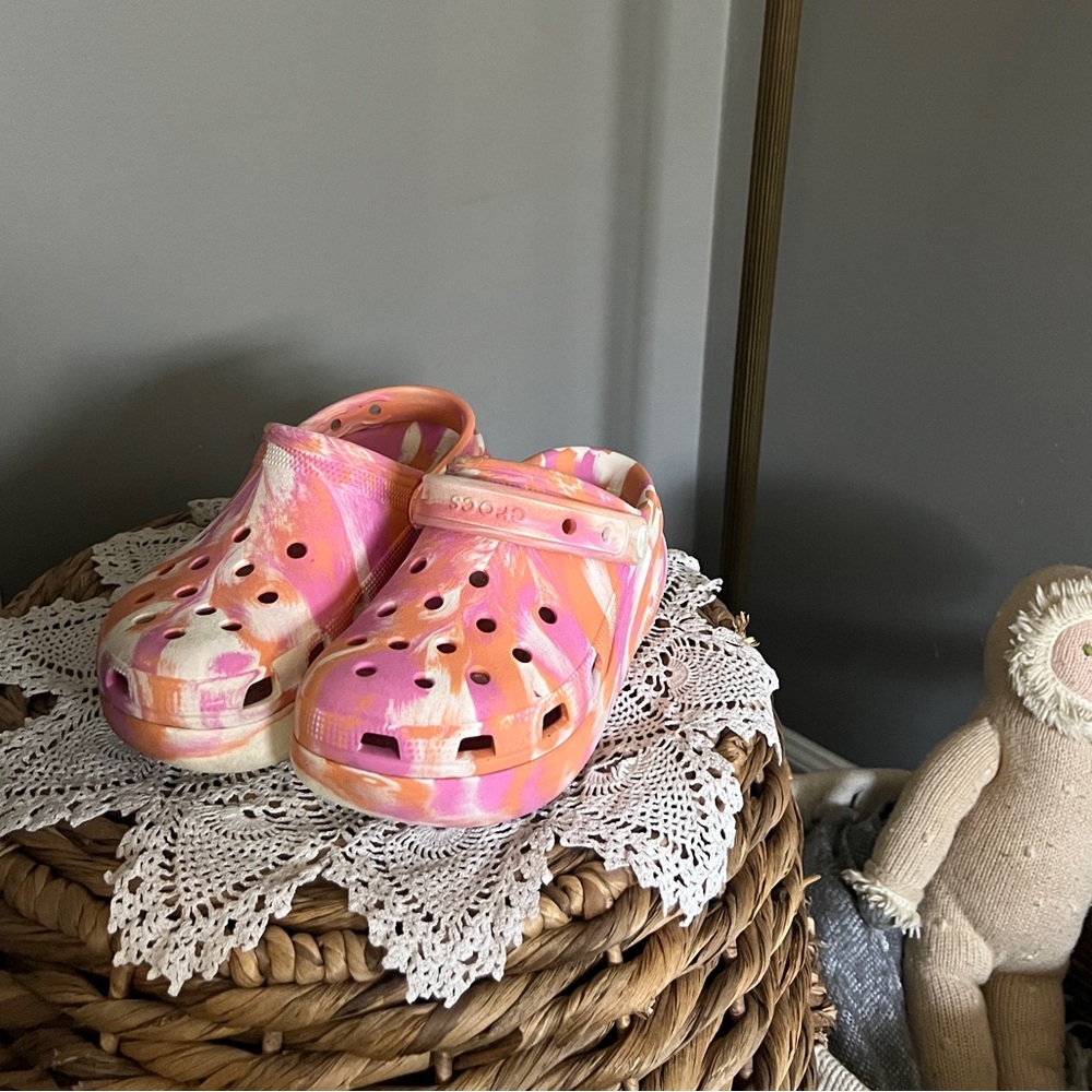 Platform Marble Crocs